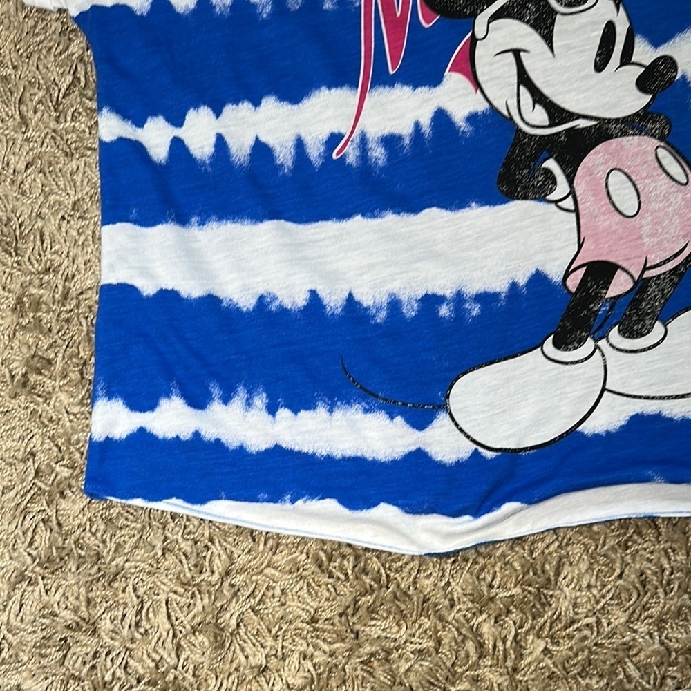 Disney Blue&White Mickey Mouse Women’s Short Sleeve Summer Vneck Shirt Sz XLG - Picture 6 of 9